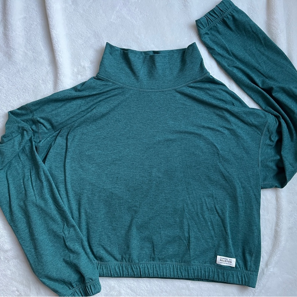 Peloton Women's Teal Long Sleeve Activewear Mock Neck Top Regular Size M